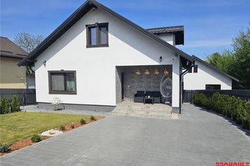 Casă - 3 camere de vanzare HEMEIUS - Bacau anunturi imobiliare Bacau