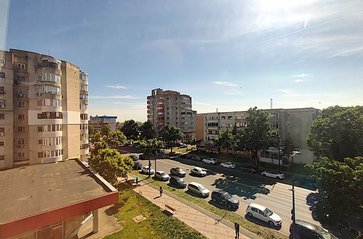 Apartament 3 camere de vanzare ICIL - Constanta anunturi imobiliare Constanta