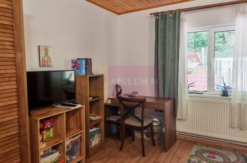 Apartament cu 4 camere de vanzare in Busteni anunturi imobiliare Prahova