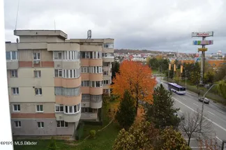 Apartament 3 camere de vânzare Arges - Rolast
