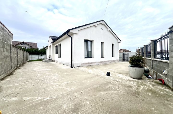 Casă - 4 camere de vanzare CIHEI - Bihor anunturi imobiliare Bihor