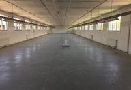 2.280 €, Spațiu industrial