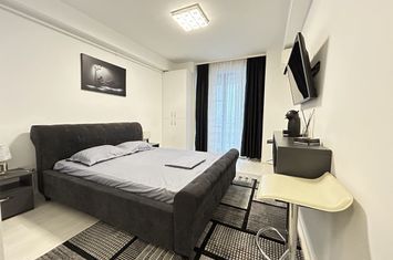 2 Studiouri în 1 | Mamaia | Club Crazy | Vedere frontală la mare anunturi imobiliare Constanta