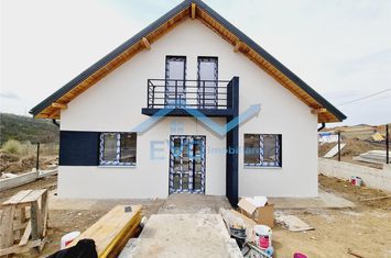 Casă - 3 camere de vanzare VALEA ADANCA - Iasi anunturi imobiliare Iasi