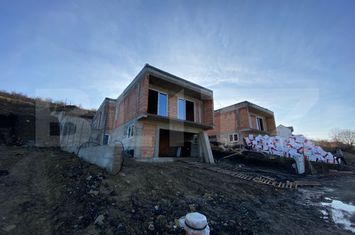 Casă - 4 camere de vanzare DEZMIR - Cluj anunturi imobiliare Cluj