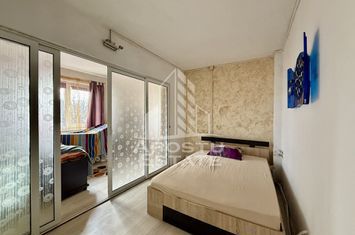 Apartament 2 camere, etaj 1, zona Lunei anunturi imobiliare Timis