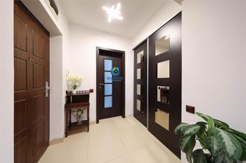 Apartament 3 camere de vanzare BUCURESTI - Bucuresti anunturi imobiliare Bucuresti