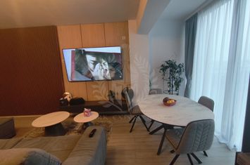 APARTAMENT 3 CAMERE// ZONA 9 MAI anunturi imobiliare Prahova