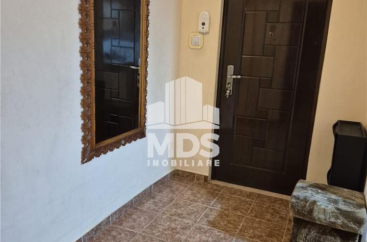 Apartament 4 camere de vanzare ARADULUI  - Timis anunturi imobiliare Timis