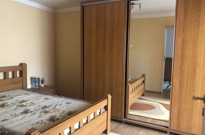 Apartament 3 camere decomandate, 70mp, et 3/4 - Manastur anunturi imobiliare Cluj