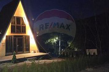 Proprietate Specială în Gura Râului, Sibiu – Două Cabane A-Frame anunturi imobiliare Sibiu