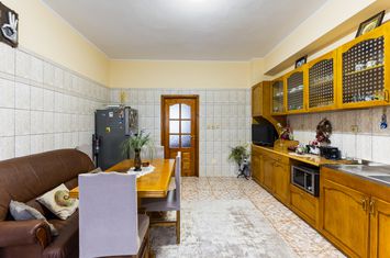 Vilă - 8 camere de vanzare FALEZA - Constanta anunturi imobiliare Constanta