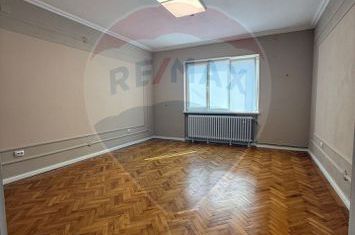 Apartament cu 3 camere la casă de inchiriat anunturi imobiliare Sibiu