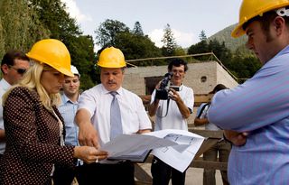 Locaţia bună nu a ferit zonele de lux de ieftiniri. Băneasa şi Dorobanţi scad cu 50%. Cum face Udrea prospecţie pe piaţa imobiliară