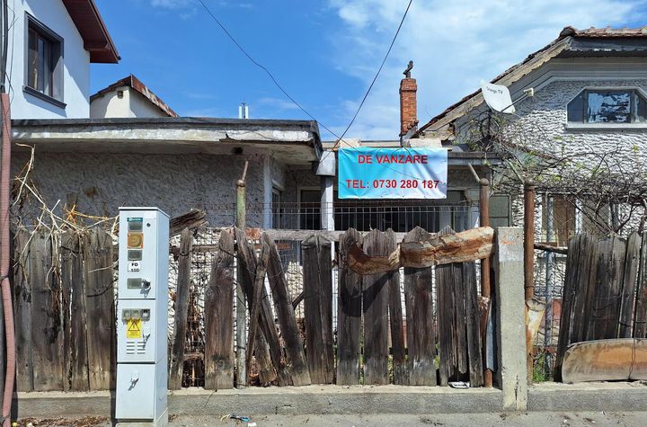 De vanzare casa 103 mp si teren 152 mp Craiova anunturi imobiliare Dolj