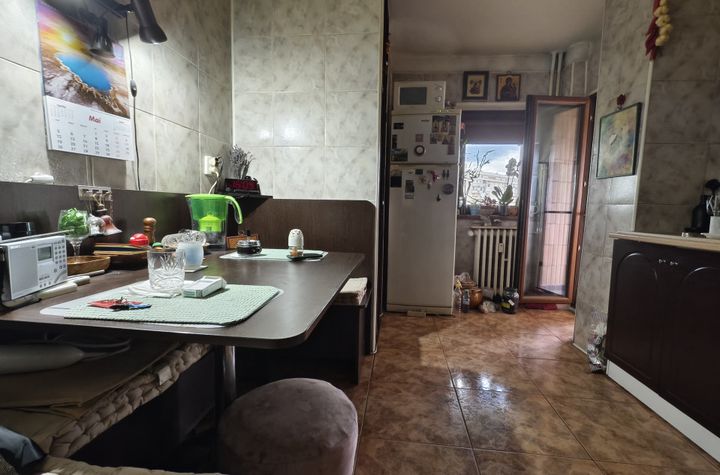 Apartament 2 camere de vanzare PLOIESTI - Prahova anunturi imobiliare Prahova