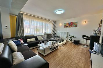 Penthouse cu 3 camere si 2 bai, mobilat si utilat in Giroc la asfalt. anunturi imobiliare Timis