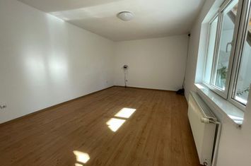 Casă - 6 camere de vanzare TEREZIAN - Sibiu anunturi imobiliare Sibiu