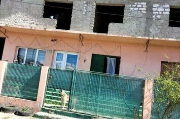 Casa si teren 1999 mp DOICESTI, DAMBOVITA Licitație anunturi imobiliare Dambovita