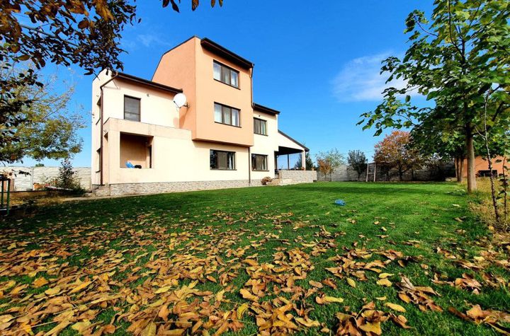 Vilă - 6 camere de vanzare BERCENI - Bucuresti anunturi imobiliare Bucuresti