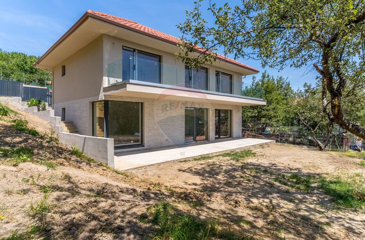 Casa individuala, 5 camere, 60mp terase, gradina, 750mp, comision 0 anunturi imobiliare Cluj