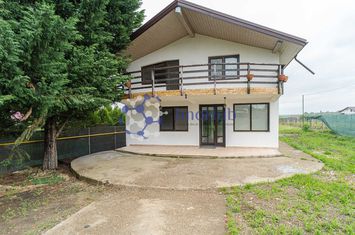 Vilă in Valea Ursului Miroslava, Teren generos de 1495mp anunturi imobiliare Iasi