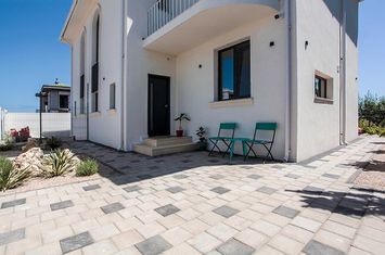Vilă - 4 camere de vanzare LAZU - Constanta anunturi imobiliare Constanta