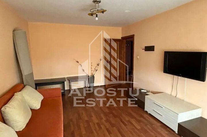 Apartament cu 3 camere, decomandat, zona Soarelui anunturi imobiliare Timis