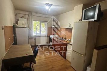 Apartament 4 camere, centrala proprie, parter, petfriendly, Aradului anunturi imobiliare Timis