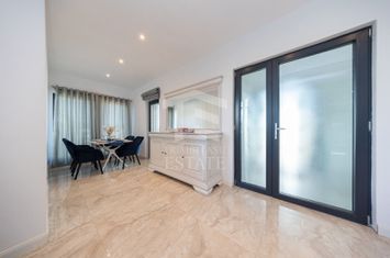 Sanpetru ,Subcetate-Casa 4 camere,3 bai+480 mp teren anunturi imobiliare Brasov