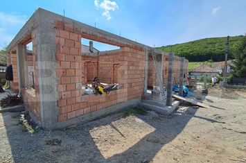 Vilă - 5 camere de vanzare CORUNCA - Mures anunturi imobiliare Mures