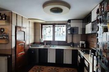 Casă - 4 camere de vanzare SATU MARE - Satu Mare anunturi imobiliare Satu Mare