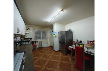 Apartament 3 camere de vanzare ZORILOR - Cluj anunturi imobiliare Cluj