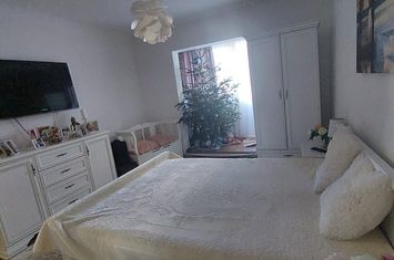 Apartament 4 camere de vanzare 1 MAI - Dolj anunturi imobiliare Dolj