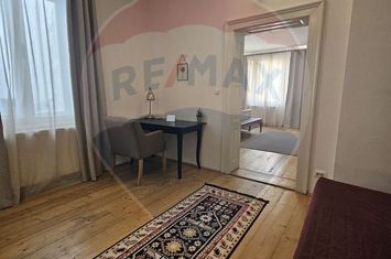 Apartament cu 3 camere de vânzare în zona Ultracentrală anunturi imobiliare Sibiu