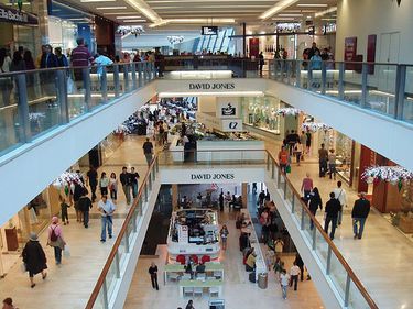 Urmează declinul, pentru mallurile din Bucureşti. Se cer măsuri urgente pentru a rămâne în piaţă.