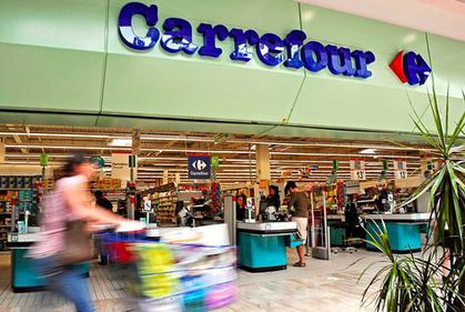 Reţeaua Carrefour va prelua 20 de noi magazine româneşti