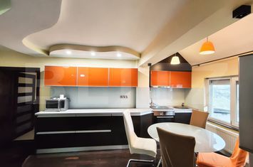 Apartament 4 camere de vanzare ORADEA - Bihor anunturi imobiliare Bihor