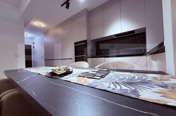 Apartament 3 camere de vanzare TRACTORU - Brasov anunturi imobiliare Brasov