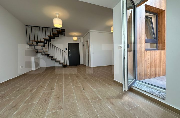 Apartament 3 camere de vanzare TRACTORU - Brasov anunturi imobiliare Brasov