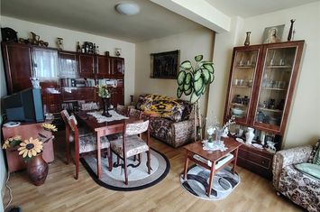 Apartament 4 camere de vanzare VEST - Harghita anunturi imobiliare Harghita