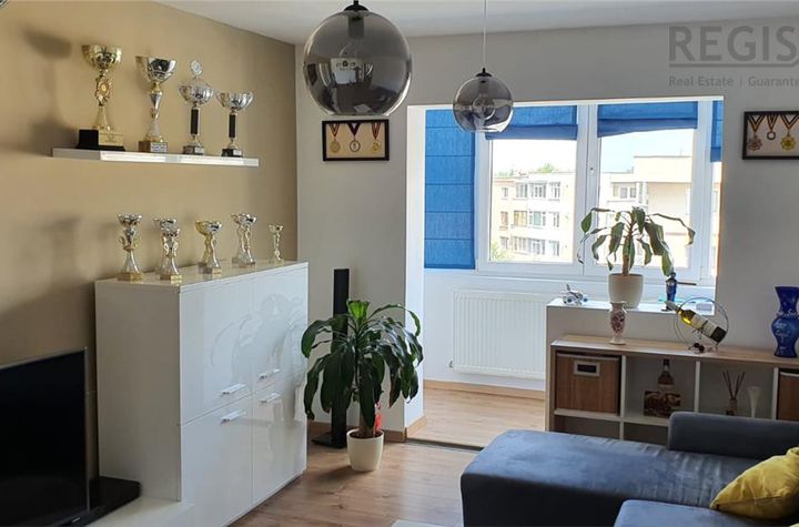 Apartament 3 camere de inchiriat CENTRUL CIVIC - Brasov anunturi imobiliare Brasov