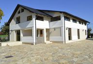 210.000 €, Vilă