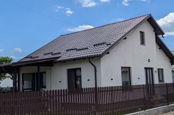 Casă - 3 camere de vanzare BACAU - Bacau anunturi imobiliare Bacau