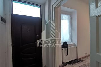 Apartament 2 camere, etaj intermediar, centrala proprie Piata Traian anunturi imobiliare Timis