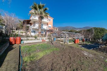 Casă individuală 3 nivele, 186 mp în Vrisoula anunturi imobiliare Grecia