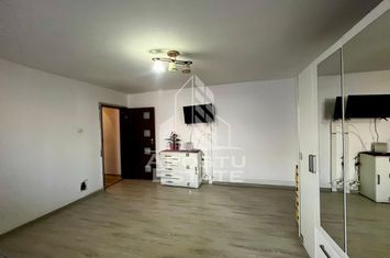 Apartament 3 camere,etaj 3,zona UMT anunturi imobiliare Timis