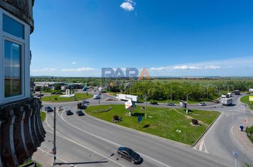 Apartament cu 4 camere, 88 mp (2 băi, 2 balcoane) anunturi imobiliare Neamt