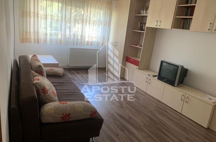 Apartament cu 3 camere, 2 bai, decomandat, etajul 2, centrala proprie anunturi imobiliare Timis