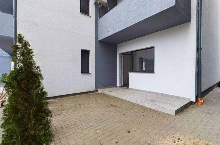 Apartament 3 camere de vanzare ULTRACENTRAL - Arad anunturi imobiliare Arad